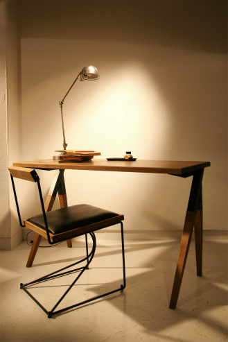 j-desk-02