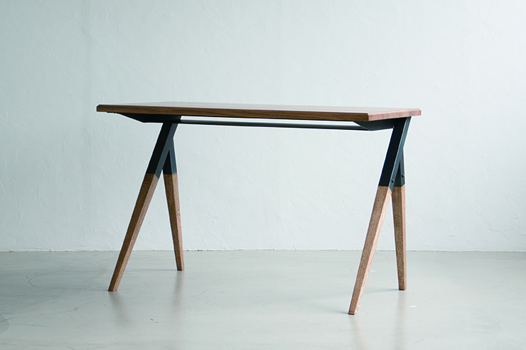 TABLE-JDESK