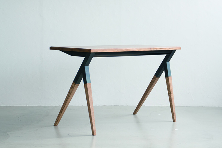 TABLE-JDESK