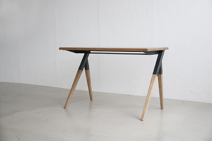 TABLE-JDESK