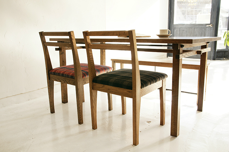 happy-chair-02