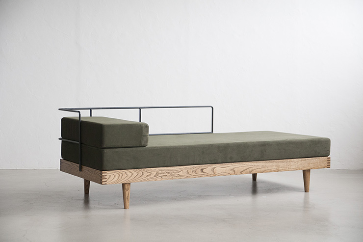 SOFA 03-4m48