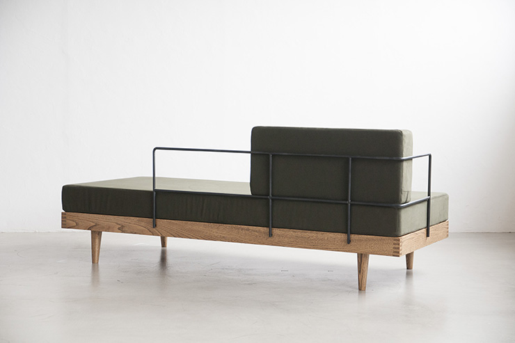 SOFA 03-4m48