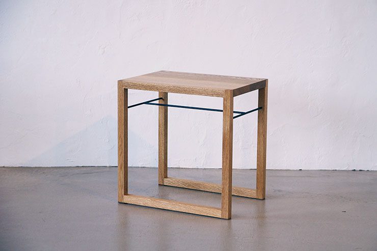 木と鉄のサイドテーブル