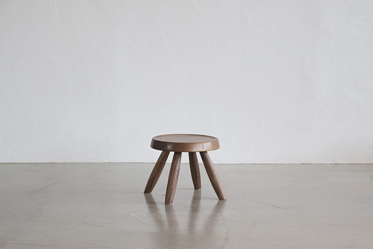 Rii stool