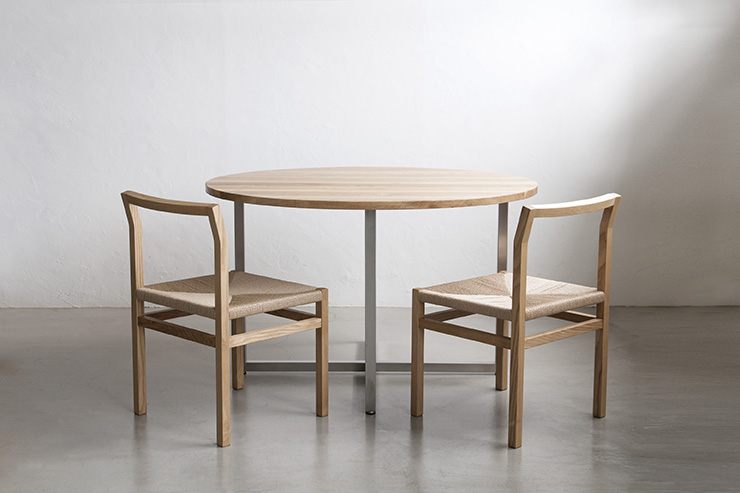 CIRCLE DINING TABLE